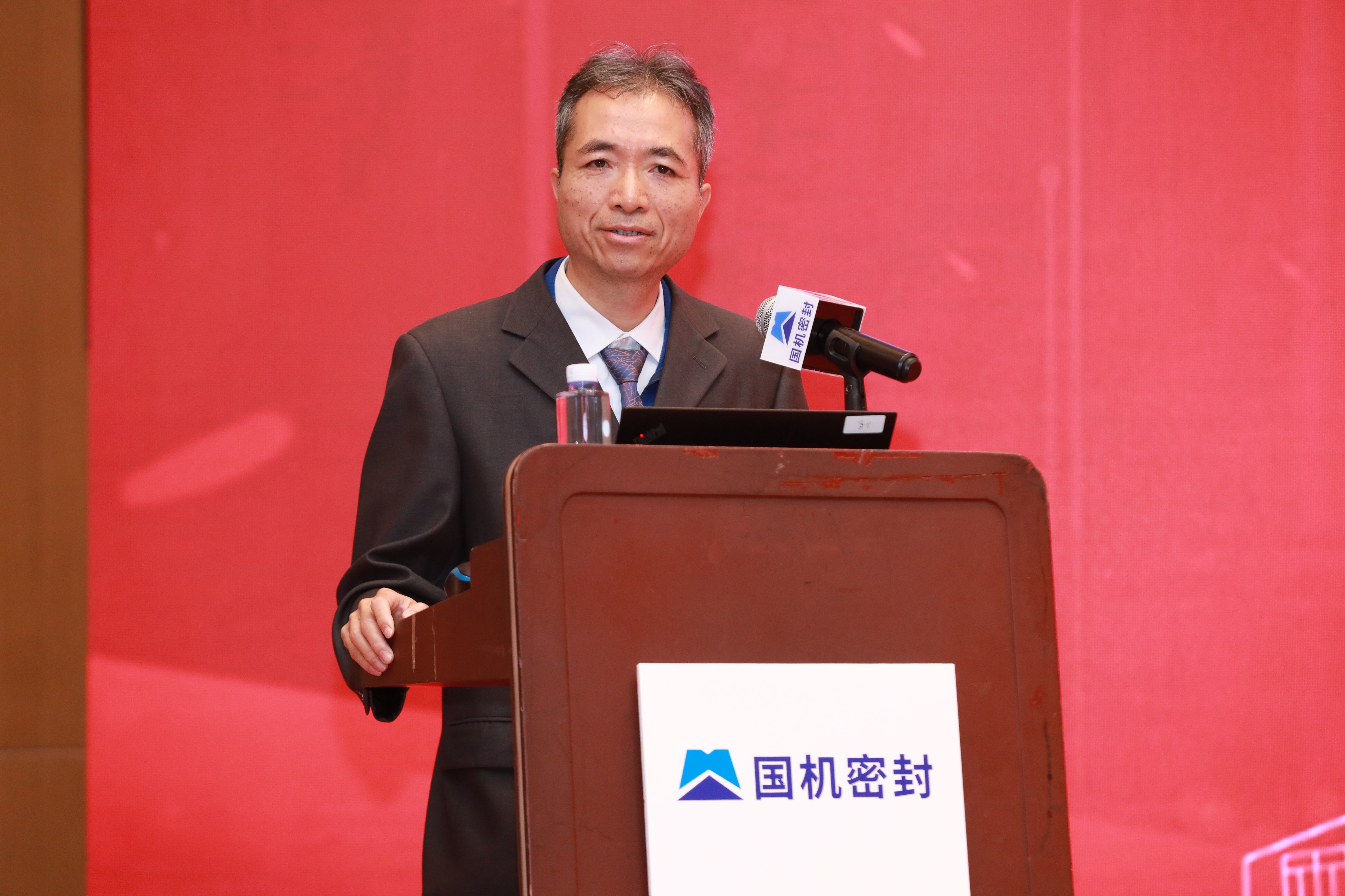 王勇.JPG 王勇.JPG